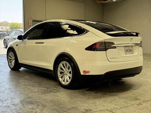 2017 Tesla Model X 75d