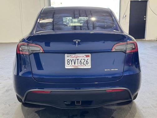 2021 Tesla Model Y Long Range Dual Motor All-Wheel Drive