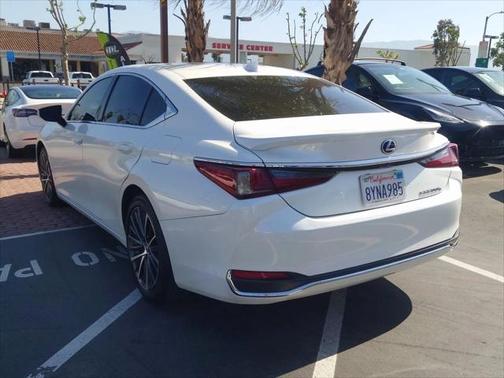 2021 Lexus ES 300h Base