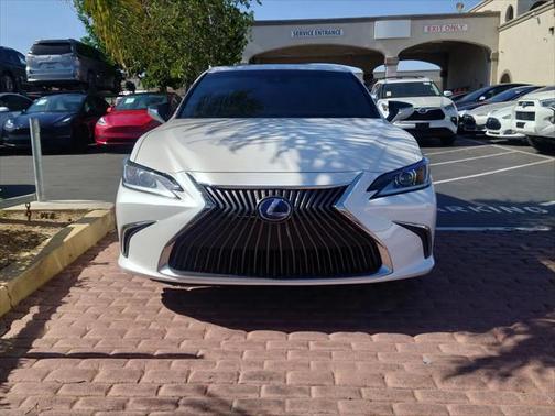 2021 Lexus ES 300h Base