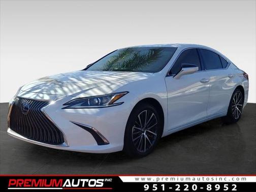 2021 Lexus ES 300h Base