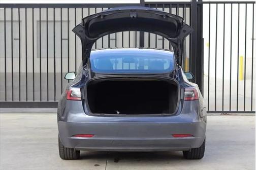 2022 Tesla Model 3 Standard Range