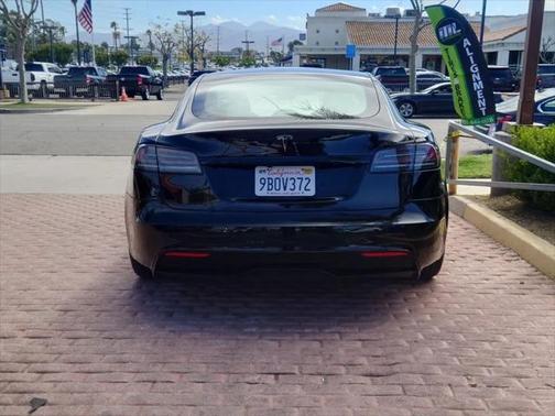 2022 Tesla Model S Base