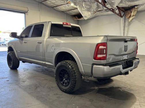 2019 RAM 2500 Laramie Crew Cab 4x4 6'4' Box