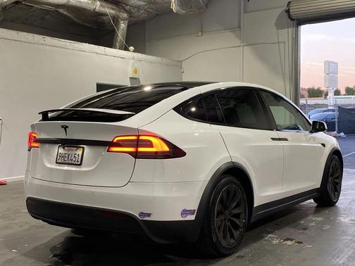 2018 Tesla Model X 75D