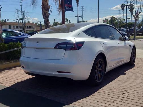 2022 Tesla Model 3 Standard Range