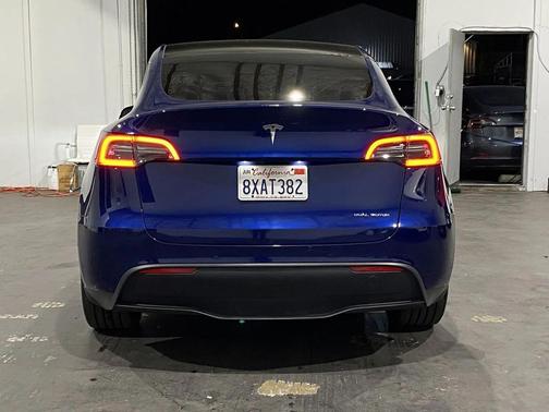 2021 Tesla Model Y Long Range Dual Motor All-Wheel Drive