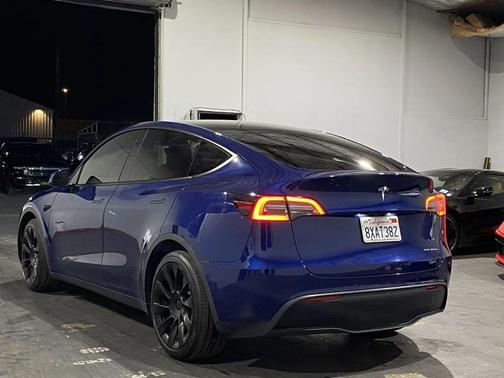 2021 Tesla Model Y Long Range Dual Motor All-Wheel Drive