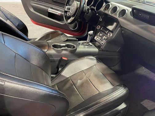 2020 Ford Mustang EcoBoost Premium