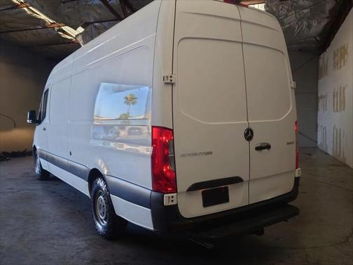 2019 Mercedes-Benz Sprinter 2500 Standard Roof