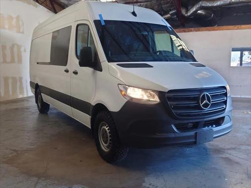 2019 Mercedes-Benz Sprinter 2500 Standard Roof