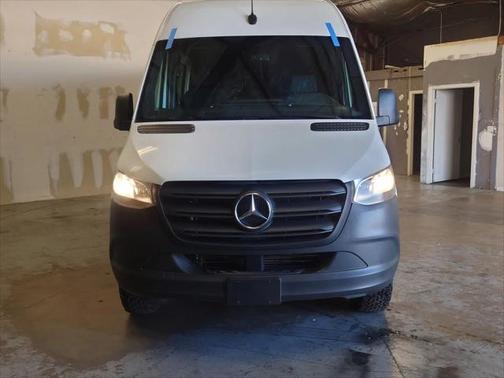 2019 Mercedes-Benz Sprinter 2500 Standard Roof