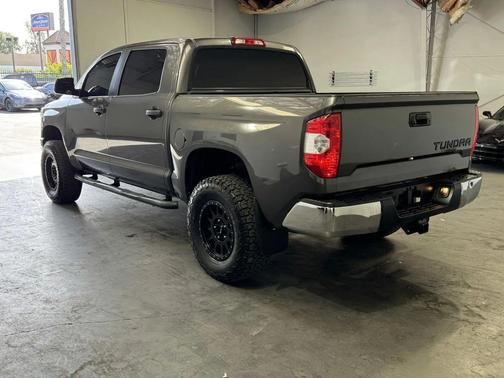 2015 Toyota Tundra SR5