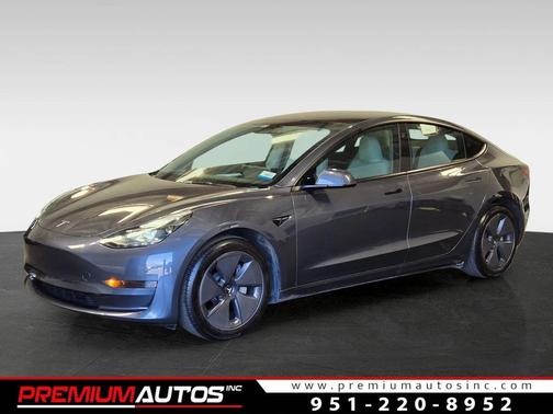 gray 2023 Tesla Model 3 Standard Range