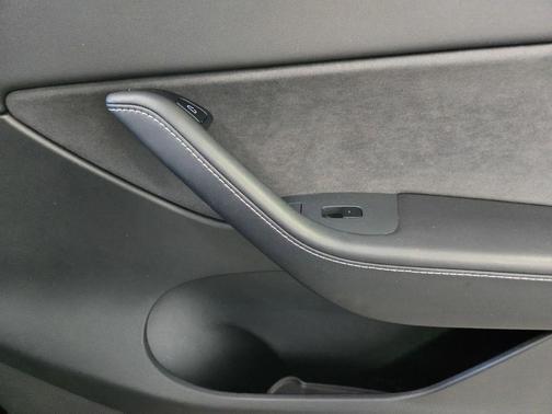 Solid Black 2021 Tesla Model Y Standard Range Rear-Wheel Drive