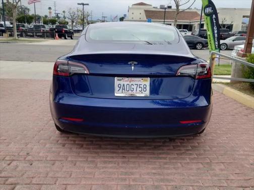 2022 Tesla Model 3 Standard Range