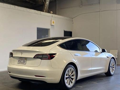 2023 Tesla Model 3 Standard Range