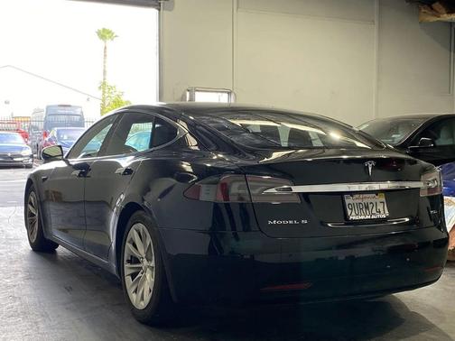 2018 Tesla Model S 75D