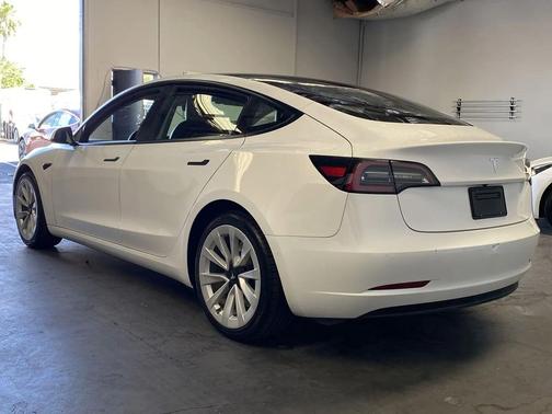 2022 Tesla Model 3 Standard Range