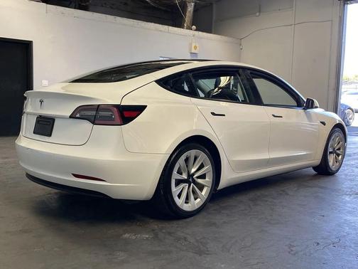 2022 Tesla Model 3 Standard Range