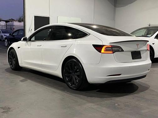2020 Tesla Model 3 Standard Range