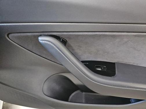 white 2020 Tesla Model 3 Standard Range