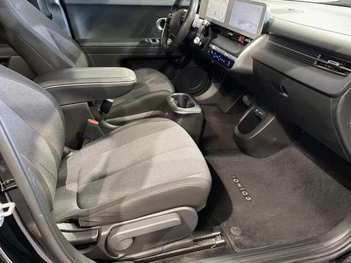 2023 Hyundai IONIQ 5 SE