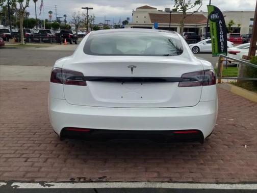 2022 Tesla Model S Base