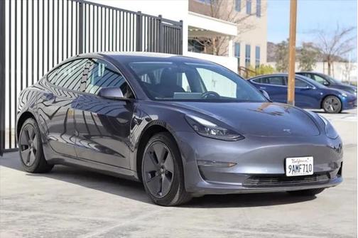 2022 Tesla Model 3 Standard Range