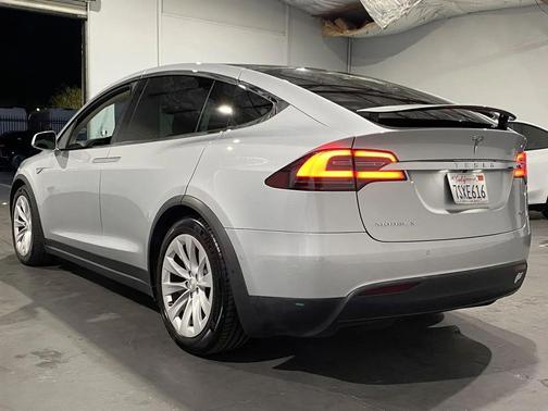 2016 Tesla Model X 