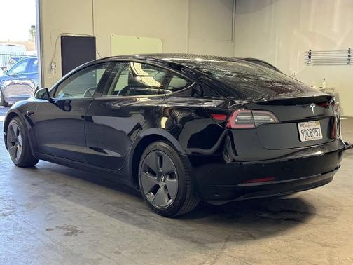 2022 Tesla Model 3 Standard Range