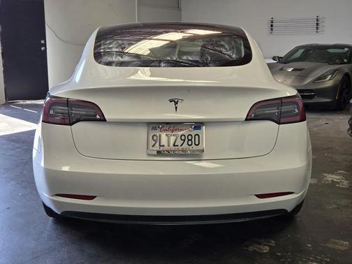 white 2018 Tesla Model 3 Standard