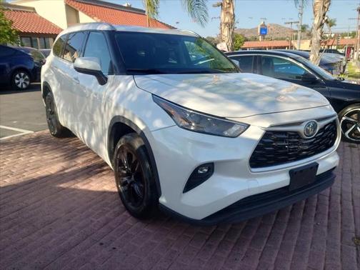 2022 Toyota Highlander Hybrid XLE