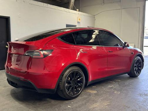 2021 Tesla Model Y Long Range Dual Motor All-Wheel Drive