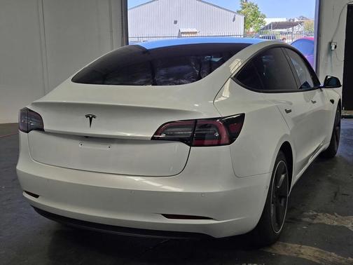Pearl White Multi-Coat 2021 Tesla Model 3 Standard Range Plus