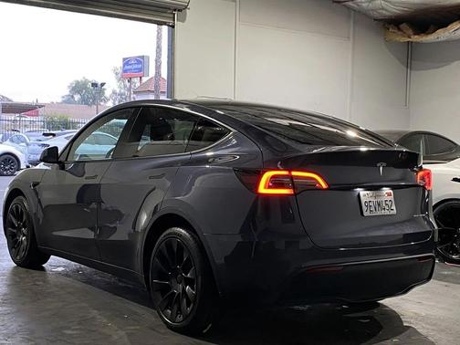 2023 Tesla Model Y Long Range Dual Motor All-Wheel Drive