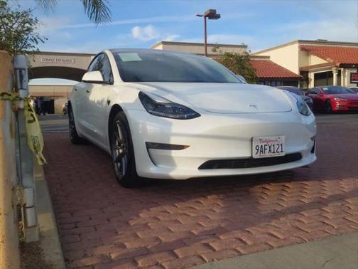 2022 Tesla Model 3 Standard Range