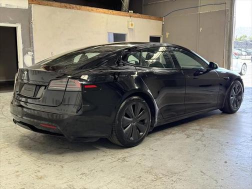 2022 Tesla Model S Base
