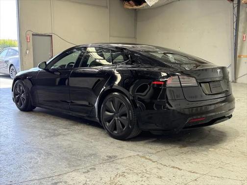 2022 Tesla Model S Base