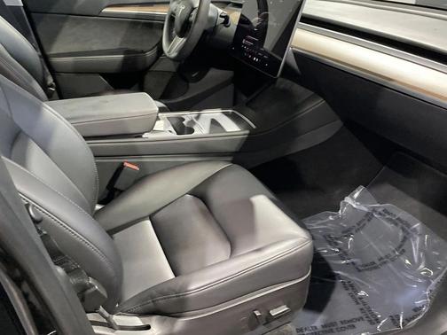 2023 Tesla Model Y Performance Dual Motor All-Wheel Drive