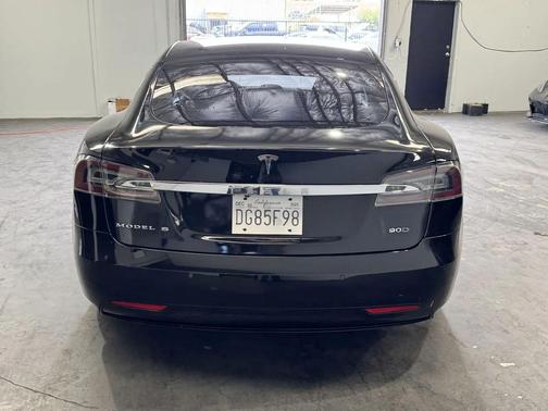 2016 Tesla Model S 90D