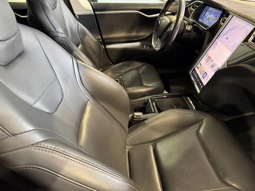 2016 Tesla Model S 90D