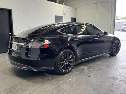 2014 Tesla Model S 