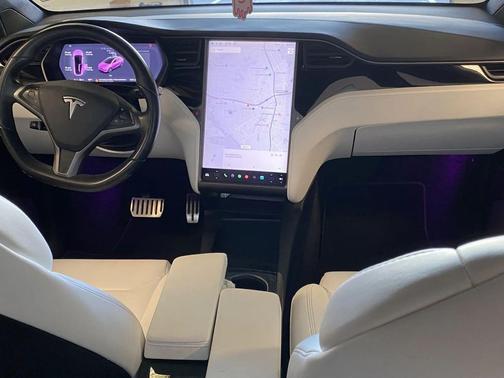 2018 Tesla Model X 75D