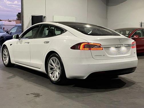 2017 Tesla Model S 75D