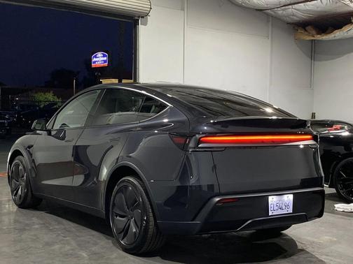 2026 Tesla Model Y Long Range