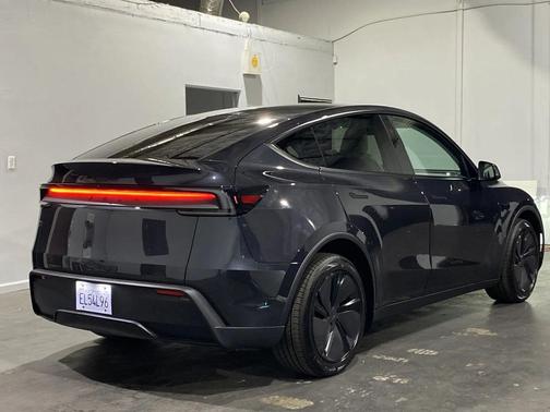 2026 Tesla Model Y Long Range