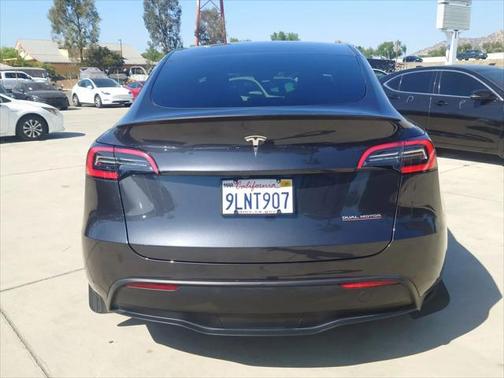 2024 Tesla Model Y Performance