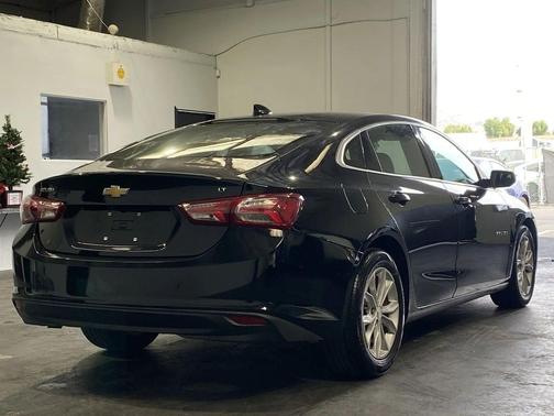 2021 Chevrolet Malibu FWD LT