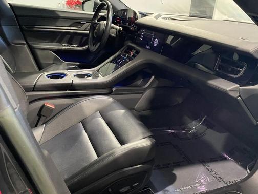 2023 Porsche Taycan Base